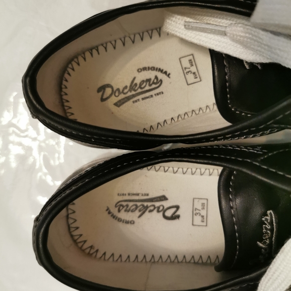 Dockers by Gerli Black Faux Leather Sneakers - Picture 5 of 7